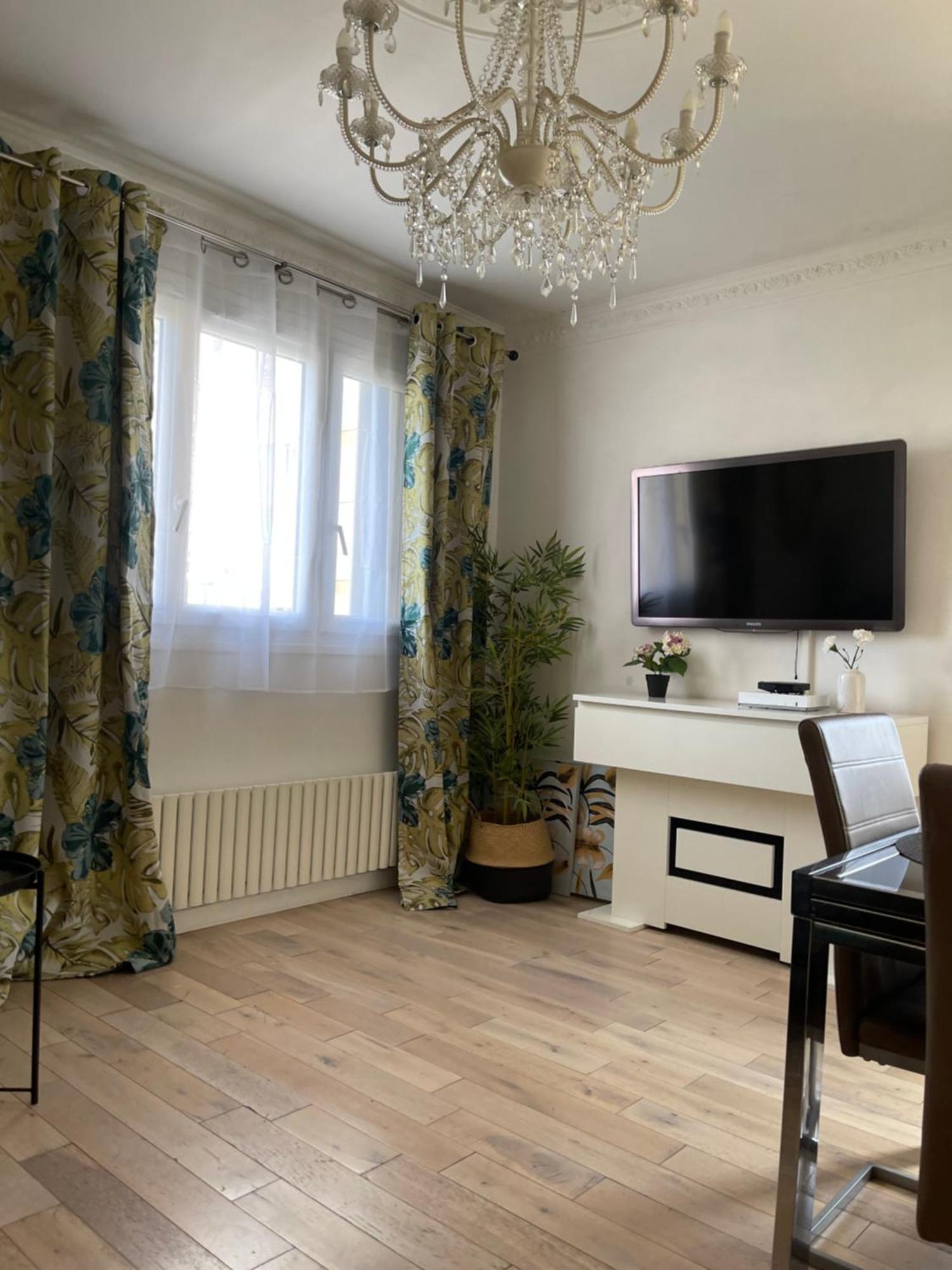 Tres Joli Appartement Mignon Confortable A Paris Villeneuve-La-Garenne Eksteriør billede